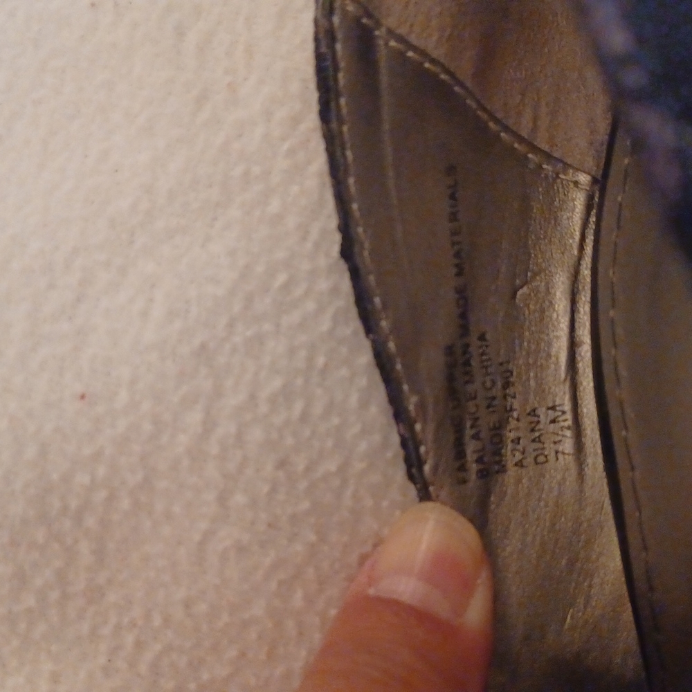 Fergalicious 4 inch heels - Picture 7 of 8